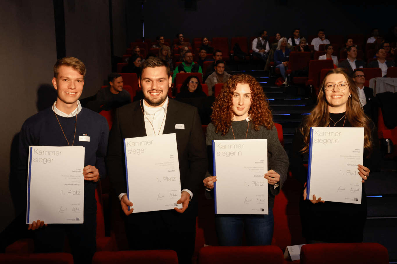 Maja Bienentreu belegt 1. Platz als Kammersiegerin